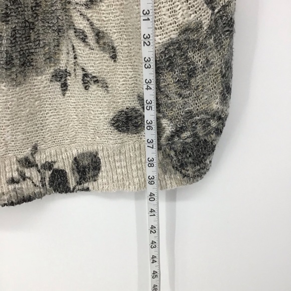 Abercrombie & Fitch White Gray Floral Open Front Loose Knit Cardigan - Picture 14 of 15